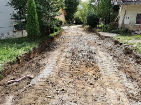 SANACIJA CESTIŠČA V VASI VRH NAD ŽELIMLJAMI  3